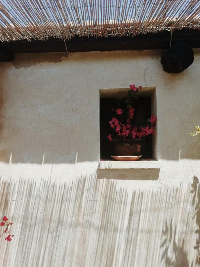 La Petrusa Vernole Bagian luar foto
